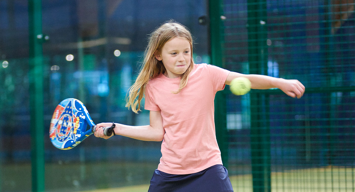 padel-kid-closeup-1440-780